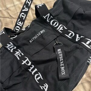 TAYLOR SWIFT REPUTATION DUFFLE BAG BRAND NEW